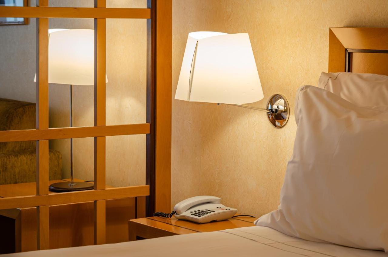 Hotel Roma Lisbon Bagian luar foto